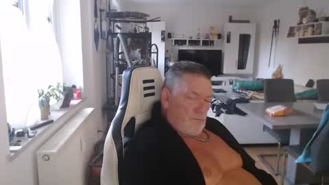 Snapshot of deinprinz2312 chatting on September 16, 5:08 am deinprinz2312 online show from September 16, 5:08 am