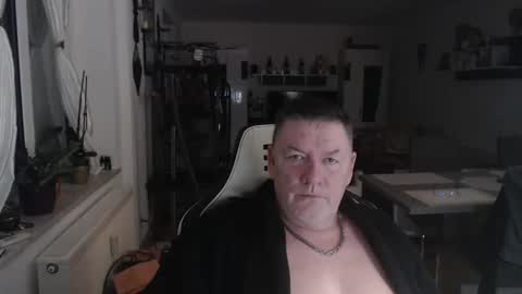 Snapshot of deinprinz2312 chatting on January 15, 2:17 am deinprinz2312 online show from January 15, 2:17 am