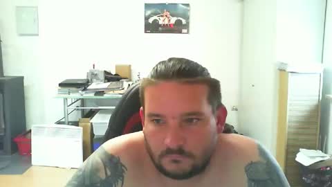 Snapshot of deinspielzeug87 chatting on September 17, 1:01 pm deinspielzeug87 online show from September 17, 1:01 pm