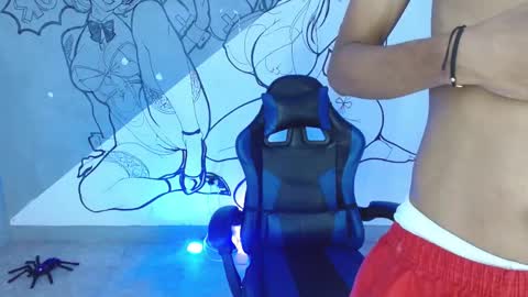 Snapshot of deivid_bigcock1 chatting on October 27, 12:24 am Deivid online show from October 27, 12:24 am