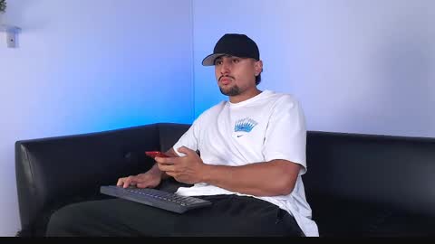  DEIVY  online show from April 27, 5:52 pm