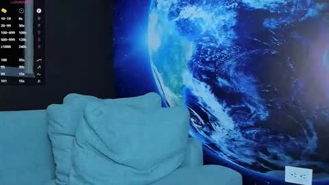 Snapshot of delessandro_world chatting on October 28, 4:26 am Delessandro online show from October 28, 4:26 am