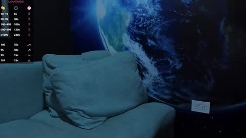 Snapshot of delessandro_world chatting on October 24, 2:57 am Delessandro online show from October 24, 2:57 am