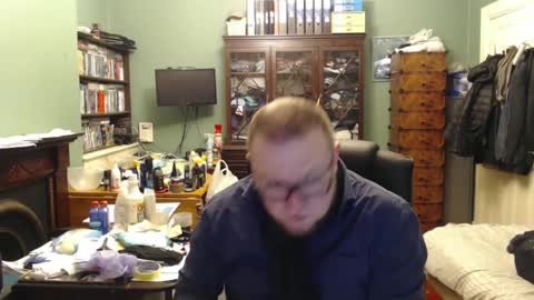 Del Loves Girls online show from February 10, 9:15 pm