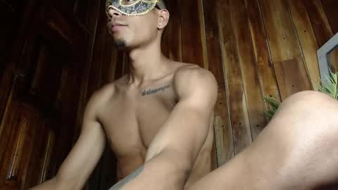 Snapshot of demarcous_nm chatting on October 17, 8:35 pm D.C online show from October 17, 8:35 pm
