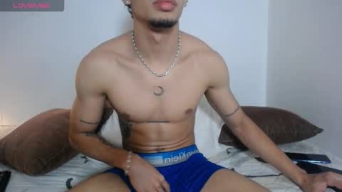 Snapshot of demeter_salviati chatting on October 5, 11:31 pm Demeter Salviati online show from October 5, 11:31 pm