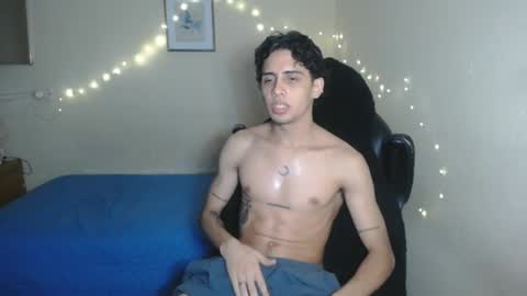 Snapshot of demeter_salviati chatting on February 25, 1:09 am Demeter Salviati online show from February 25, 1:09 am