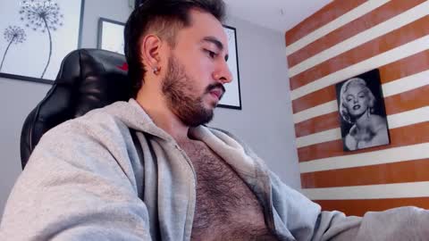 Snapshot of demon_salvatoree chatting on October 27, 1:30 am Demon Salvatore online show from October 27, 1:30 am