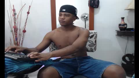 Snapshot of demond_333 chatting on October 7, 2:32 pm DEMOND online show from October 7, 2:32 pm