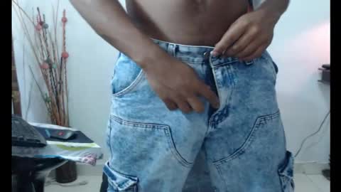 Snapshot of demond_333 chatting on September 28, 3:32 pm DEMOND online show from September 28, 3:32 pm