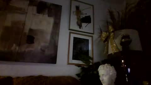 Snapshot of denboisvin2043 chatting on December 5, 12:11 pm denboisvin2043 online show from December 5, 12:11 pm