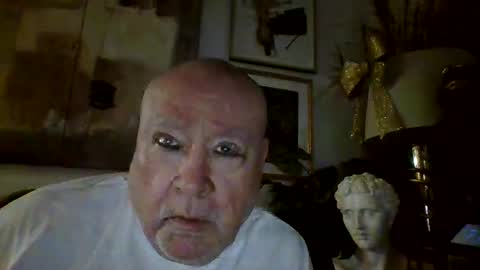 Snapshot of denboisvin2043 chatting on January 2, 12:13 pm denboisvin2043 online show from January 2, 12:13 pm