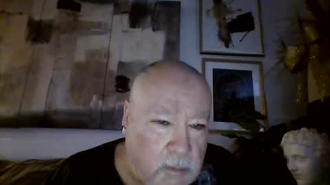 Snapshot of denboisvin2043 chatting on December 2, 12:05 pm denboisvin2043 online show from December 2, 12:05 pm