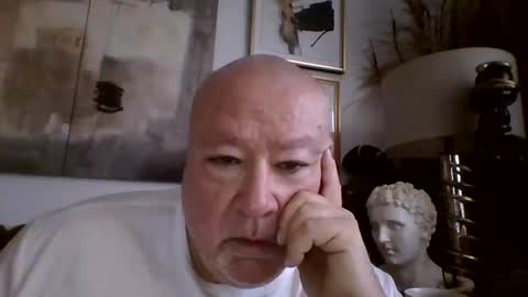 Snapshot of denboisvin2043 chatting on October 2, 11:03 am denboisvin2043 online show from October 2, 11:03 am