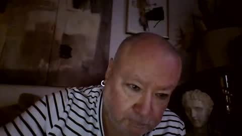 Snapshot of denboisvin2043 chatting on December 27, 12:23 pm denboisvin2043 online show from December 27, 12:23 pm