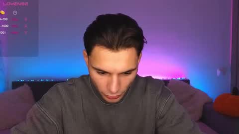 Snapshot of denlover chatting on October 31, 7:01 am Den online show from October 31, 7:01 am