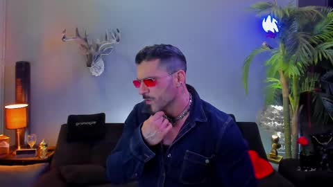 dennis_cox_ online show from April 23, 11:15 am