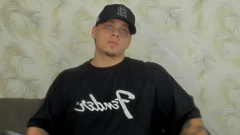 Snapshot of dennis_munera chatting on December 18, 1:12 pm dennis munera online show from December 18, 1:12 pm