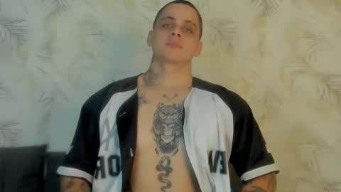 Snapshot of dennis_munera chatting on January 29, 11:30 am dennis munera online show from January 29, 11:30 am