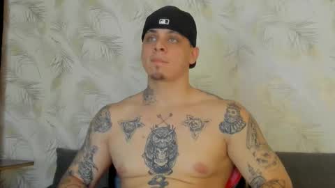 Snapshot of dennis_munera chatting on January 24, 12:52 pm dennis munera online show from January 24, 12:52 pm