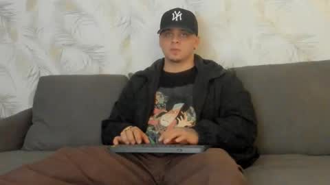 Snapshot of dennis_munera chatting on December 8, 10:52 am dennis munera online show from December 8, 10:52 am