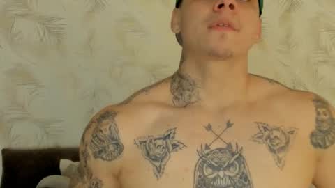 Snapshot of dennis_munera chatting on February 9, 9:17 pm dennis munera online show from February 9, 9:17 pm