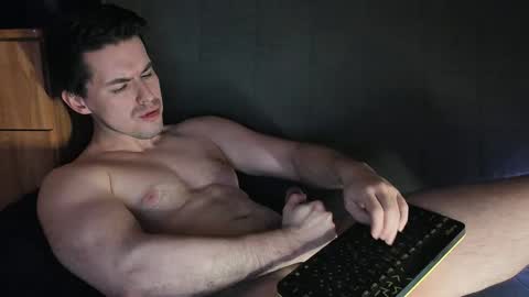 Snapshot of dennis_night chatting on December 12, 11:36 pm Den online show from December 12, 11:36 pm