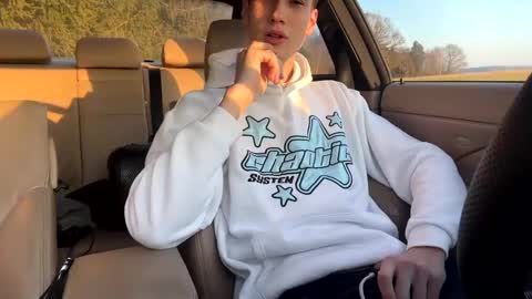 DenksiToyBoy online show from January 18, 3:05 pm