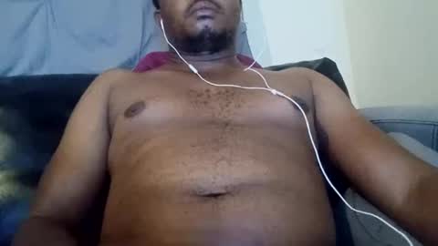 Snapshot of dentzo chatting on December 11, 8:49 am mastER blACK online show from December 11, 8:49 am