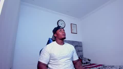 deon jhonson online show from December 16, 9:09 pm