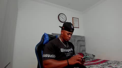 deon jhonson online show from December 9, 8:50 pm