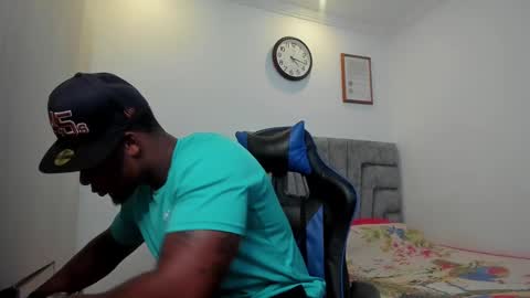 deon jhonson online show from December 19, 9:17 pm