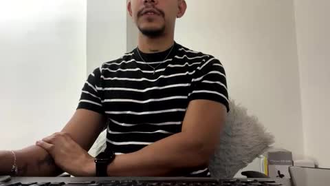 Dereck Myers online show from April 11, 11:52 pm