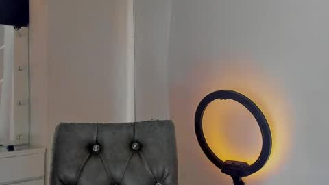 dereckhardd online show from April 25, 2:14 pm