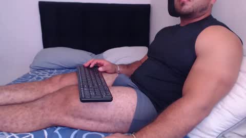 Snapshot of derek_group chatting on October 21, 2:31 pm Derek online show from October 21, 2:31 pm