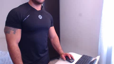 Snapshot of derek_group chatting on December 8, 2:30 pm Derek online show from December 8, 2:30 pm