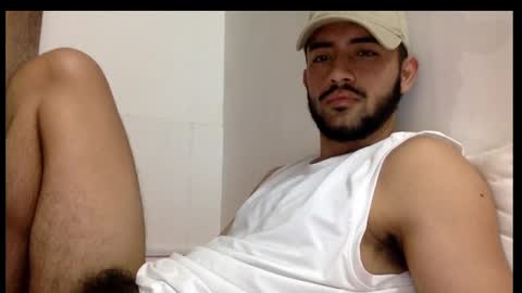 Snapshot of derek_smiith chatting on February 22, 2:27 pm Derek smiith online show from February 22, 2:27 pm