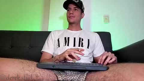 Derek independent model  online show from January 11, 5:22 am