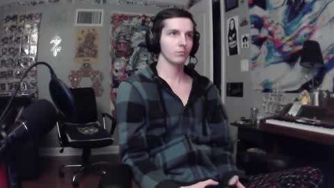 Snapshot of derekdings chatting on February 25, 11:52 am derekdings online show from February 25, 11:52 am