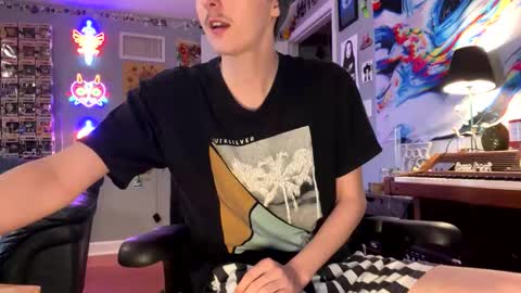 Snapshot of derekdings chatting on September 22, 1:54 pm derekdings online show from September 22, 1:54 pm