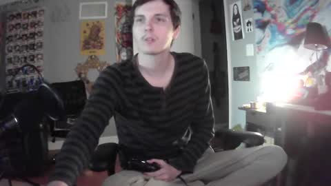 Snapshot of derekdings chatting on January 18, 2:02 pm derekdings online show from January 18, 2:02 pm