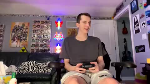 derekdings online show from May 1, 4:31 pm