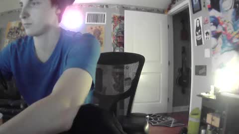 Snapshot of derekdings chatting on December 31, 3:23 am derekdings online show from December 31, 3:23 am