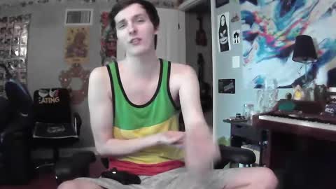 Snapshot of derekdings chatting on February 12, 10:04 pm derekdings online show from February 12, 10:04 pm