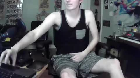 Snapshot of derekdings chatting on February 8, 12:28 am derekdings online show from February 8, 12:28 am