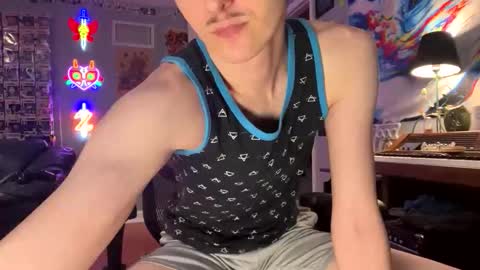 Snapshot of derekdings chatting on October 27, 9:06 pm derekdings online show from October 27, 9:06 pm