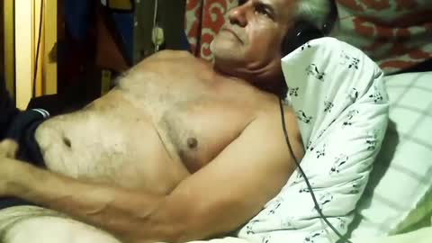 Snapshot of derick1961 chatting on September 30, 4:40 am derick1961 online show from September 30, 4:40 am