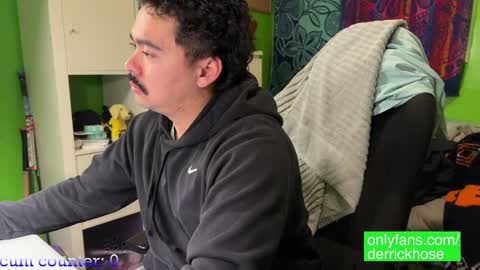 Derrick Hose online show from February 23, 1:31 am