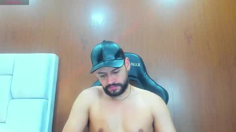 DerryBigger CM online show from March 22, 7:52 pm