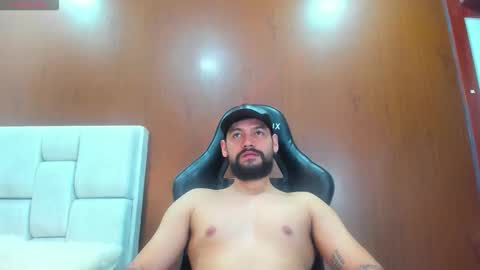 DerryBigger CM online show from March 25, 7:29 pm